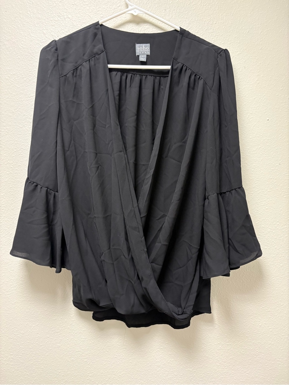Soho Jeans Womens M Black Solid Chiffon V-Neck 3/4 Bell Ruffle Sleeve Blouse